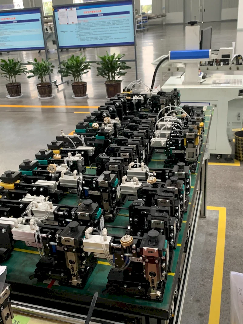 Terminal crimping machine blade, OTP applicator blade, Bending net, Terminal crimping knife Terminaalipuristuskoneen terä, OTP-levittimen terä, taivutusverkko, päätepuristusveitsi