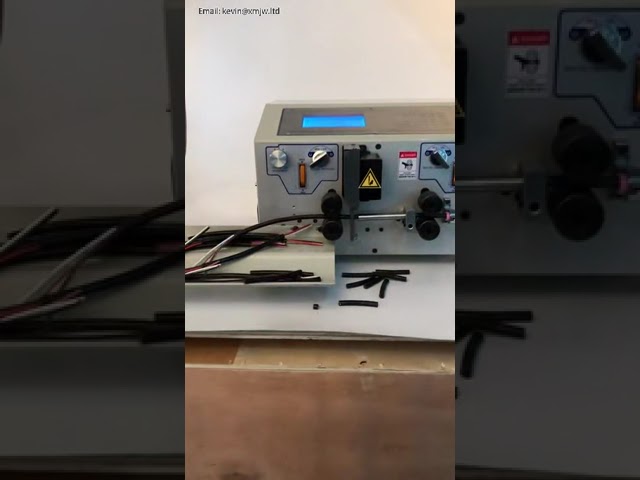 SWT-508-HT-2-S Automaattinen Johdonkuorinta- ja Katkaisukone 0,1-10mm² - Kosketusnäytöllinen Tietokoneohjattu Kaapelinkäsittely
