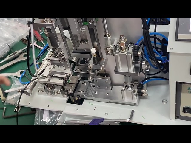 PCB-USB-kaapelin valmistuksen puoliautomaattinen juotoskone – Johdon kuorinta, leikkaus ja juotos